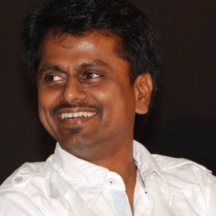 A.R.Murugadoss impressed by Visual Artist and Editor Kevin Adams and posted a tweet