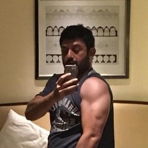 Awesome! Arvind Swami transforms for this film!