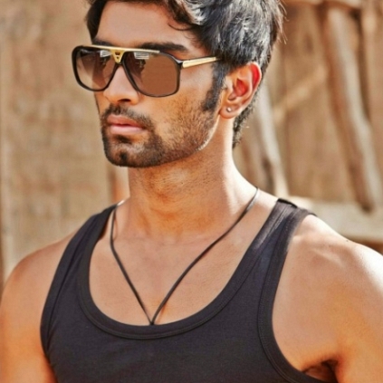 Atharvaa to sport 3 different looks in Kannan's Boomerang