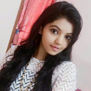 athulya-ravi-to-act-in-vz-durai-samuthirakanis-yemaali-photos-pictures-stills-1 Youngsters recent favourite girl grabs a biggie!
