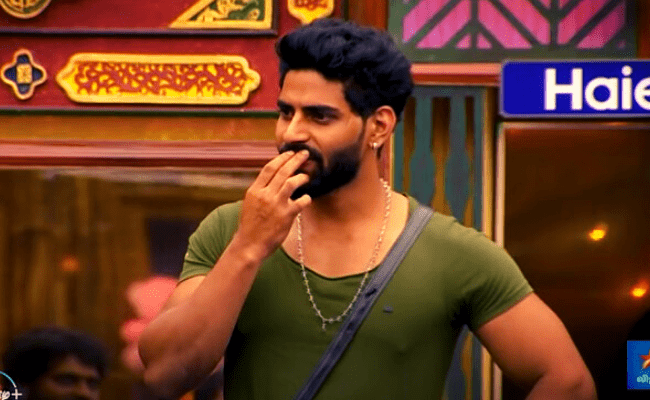 Bala turns emotional and apologizes suddenly to these two contestants inside Bigg Boss Tamil 4 ft Aari and Rio Raj