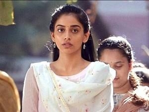 Fans stunned at 'Adithya Varma' fame Banita Sandhu's drop-dead gorgeous height in this new VIRAL photo!