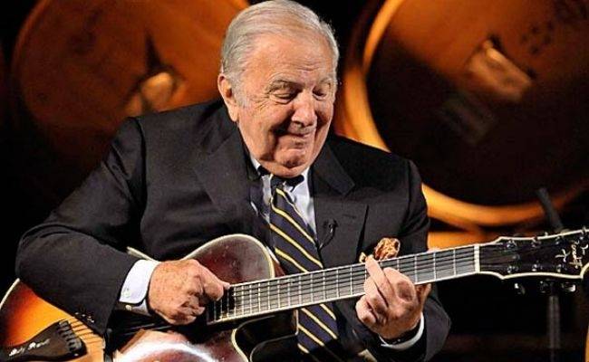 Beloved guitarist dies after testing Coronavirus positive age 94 ft Bucky Pizzarelli