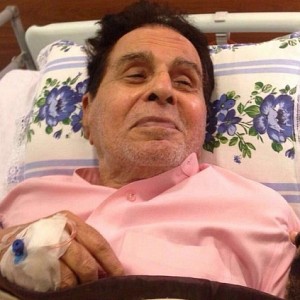 bollywood-veteran-actor-dilip-kumars-health-critical-photos-pictures-stills-1 Veteran actor's health critical