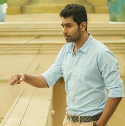 Chandrakumar of Visaaranai fame on his acting avatar in Vadhaname Chandra Bimbamo