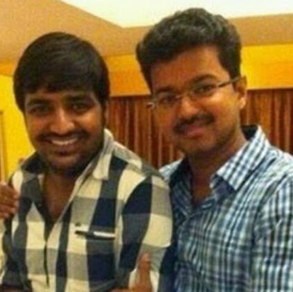 Comedian Sathish completes 25 films with Vijay 60 being his 25th