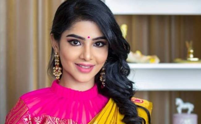 Cook with Comali Pavithra Lakshmi warns against fake profiles