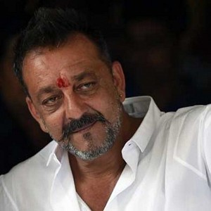 court-cancels-arrest-warrant-against-sanjay-dutt-photos-pictures-stills This popular actor appears before court! Arrest warrant cancelled!