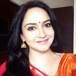 Did this Anegan actress really eat a glass piece?