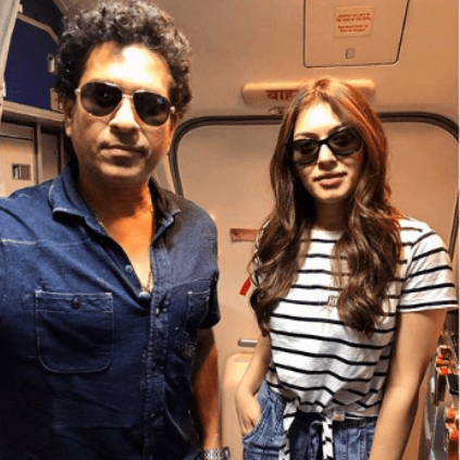 Hansika is awestruck meeting Sachin Tendulkar, picture viral