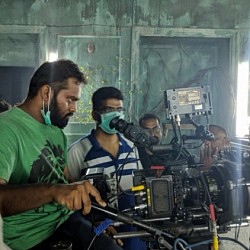 Iravukku Aayiram Kangal promotion video song shot in a new video format