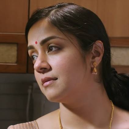 Kaatrin Mozhi latest song video with Jyothika