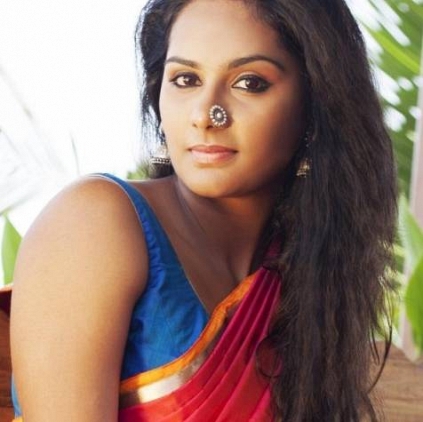 Lakshmi Priyaa Chandramouli to play the lead in Pakshi