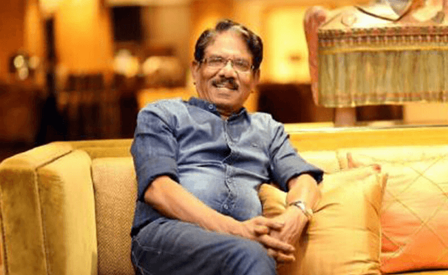 Legendary director Bharathiraja donates masks, gloves and sanitizers to Policemen, corporation staffs and paramedics