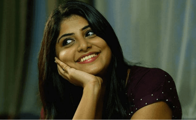 Manjima Mohan provoked by a netizen's inappropriate reply to her request