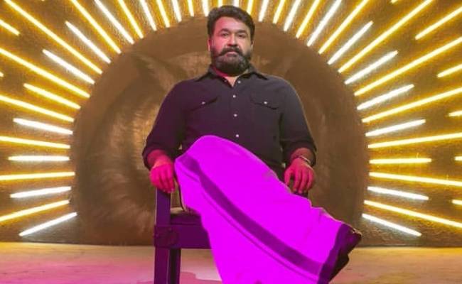 Mohanlal latest romantic pose with wife is making us blush