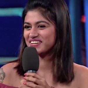 Namitha hits back at Oviya - Says people know only half truth