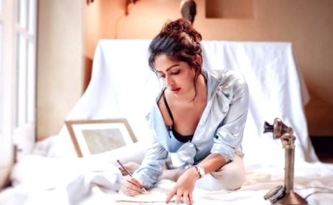 Pics of Amala Paul writing a love note to this person are going viral