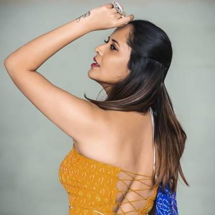 Popular actress Anasuya Bharadwaj condemns abusive posts on her in Twitter