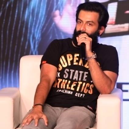 Prithviraj reveals Amitabh Bachchan and Vijay has special star charisma during Driving License promotion