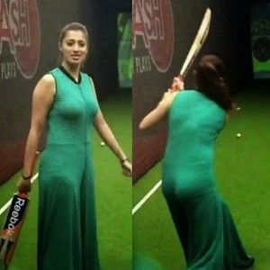 Raai Laxmi asks ''Who is Dhoni?''