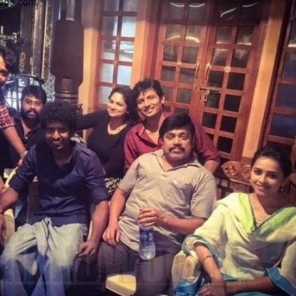 Radha Ravi plays a ghost in Sangili Bungili Kadhava Thora