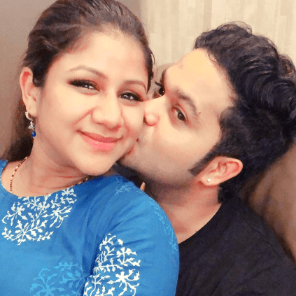 Raja Rani actor Sanjeev Karthick shares a picture of Alya Manasa's baby bump