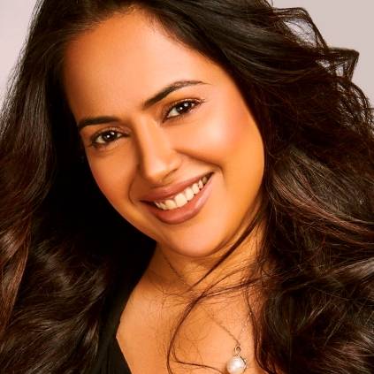 Sameera Reddy announces her baby girl’s name in a unique way
