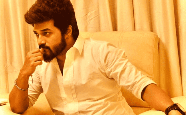 Serial actor Karthik Raj of Sembaruthi fame's latest post turns heads