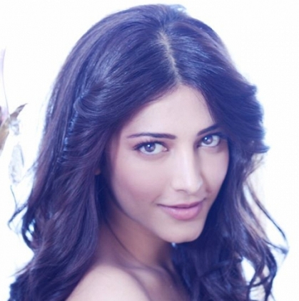 Shruti Haasan begins shoot for S3 in Vizag Shruti Haasan begins shoot for S3 in Vizag