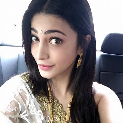 Shruti Haasan leaves for Los Angeles to shoot for Sabash Naidu