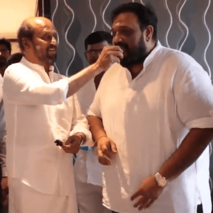 Siruthai Siva's Thalaivar168 team celebrates Superstar's birthday with him
