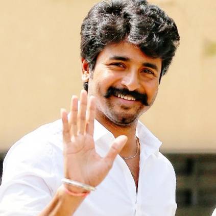 Sivakarthikeyan donates 10 Lakhs for Gaja cyclone relief