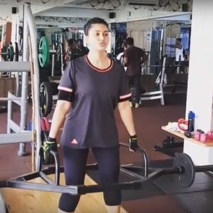 Sneha's new gymming video from Instagram