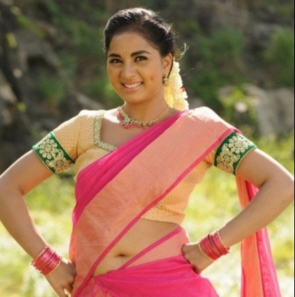 Srushti Dange discusses about Vil Ambu and her other films