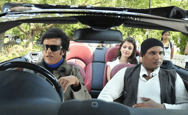 Superstar Rajinikanth's pictures and video from the sets goes viral, fans surprised