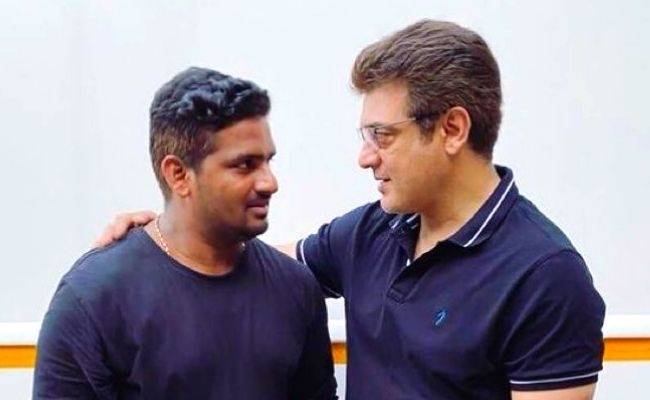 Thala Ajith's latest Valimai pic goes viral - Fans wonder if his left hand mark is injury, see pic