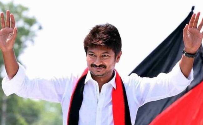 Udhayanidhi Stalin showing winning certificate to dad MK Stalin