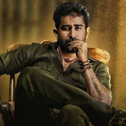 Update on Moodar Koodam Naveen's next with Vijay Antony