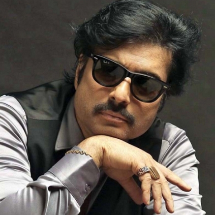 Updates about Karthik Muthuraman's debut directorial