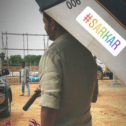 Varalaxmi posts a picture of Vijay from Sarkar shooting spot