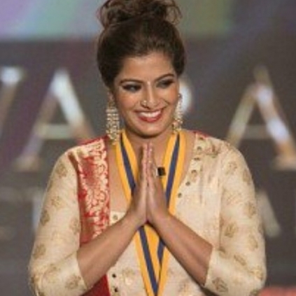 Varalaxmi Sarathkumar thanks Bala and her mom at BGM 2017