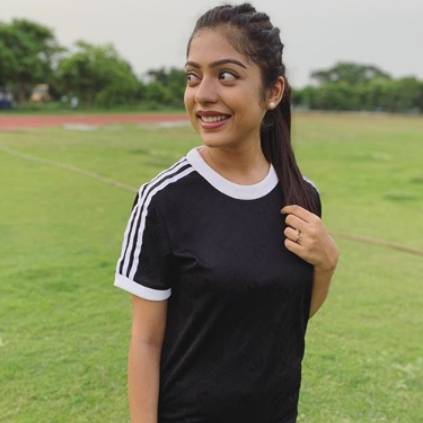 Varsha Bollama tweets about Thalapathy Vijay Bigil's world wide collections