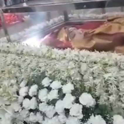 Video of actors and people paying last respect to Sridevi
