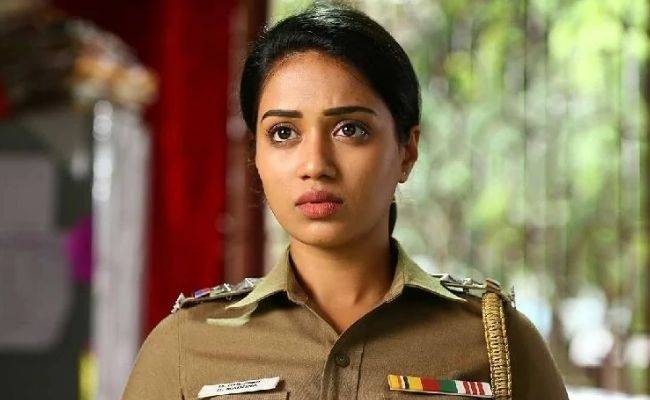 Vijay Sethupathi's heroine and popular actress clarifies about fake accounts in latest video ft Nivetha Pethuraj