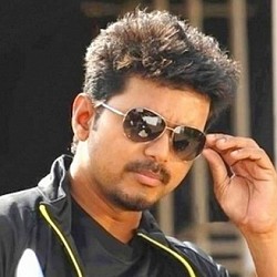 Vijay&rsquo;s gift to Thalapathy 62 team
