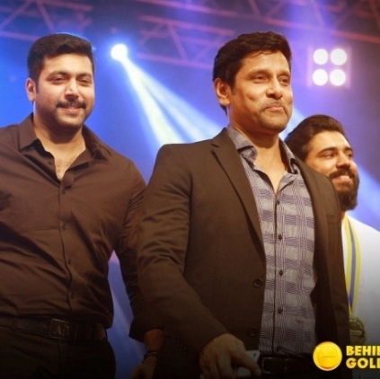Vikram shares a few fun moments at Behindwoods Gold Medals 2015