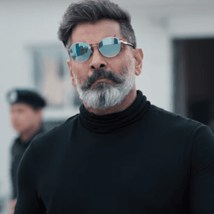 Vikram's Kadaram Kondaan Thaarame Thaarame song starring Akshara and Abi