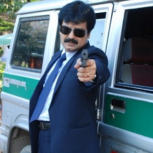 ''Anyone can enter politics, but withstanding with people's support is important'', Vivek