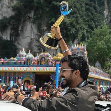 Watch Mugen's mass entry into Malaysia after Bigg Boss